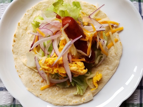 ソーセージのタコス♪